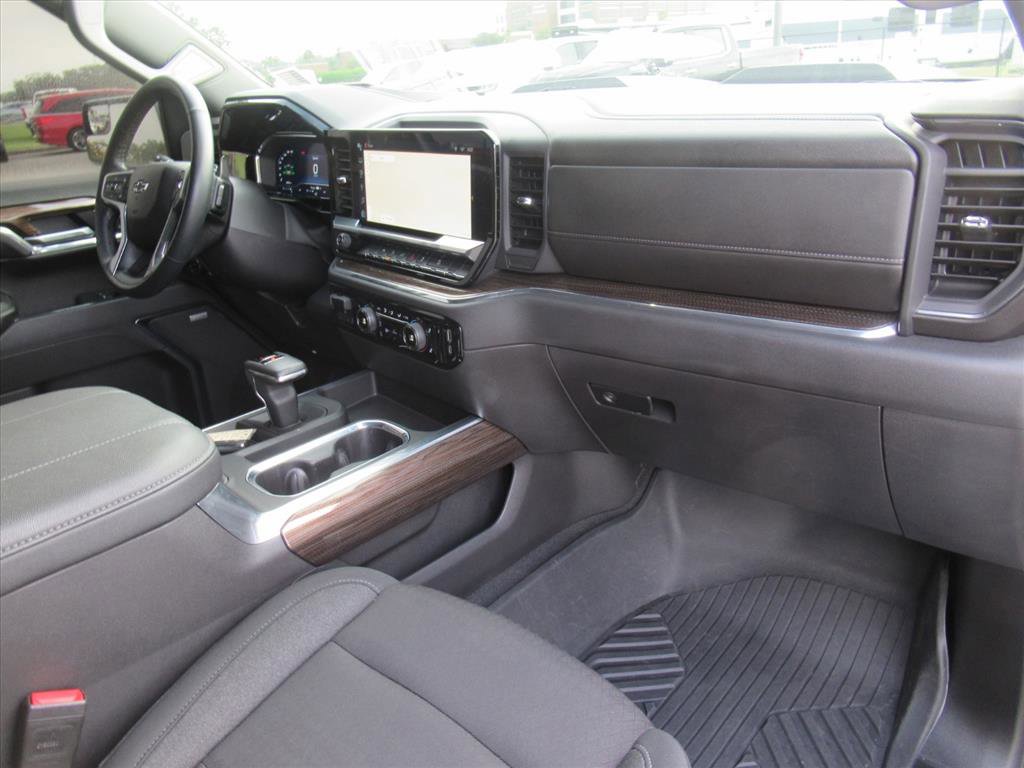 Used 2023 Chevrolet Silverado 1500 LT Trail Boss w/ Convenience Package II AWD/4WD image 12