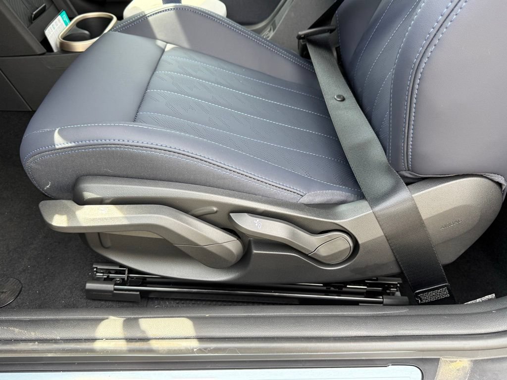 New 2026 MINI Cooper 2-Door Hardtop FWD image 16