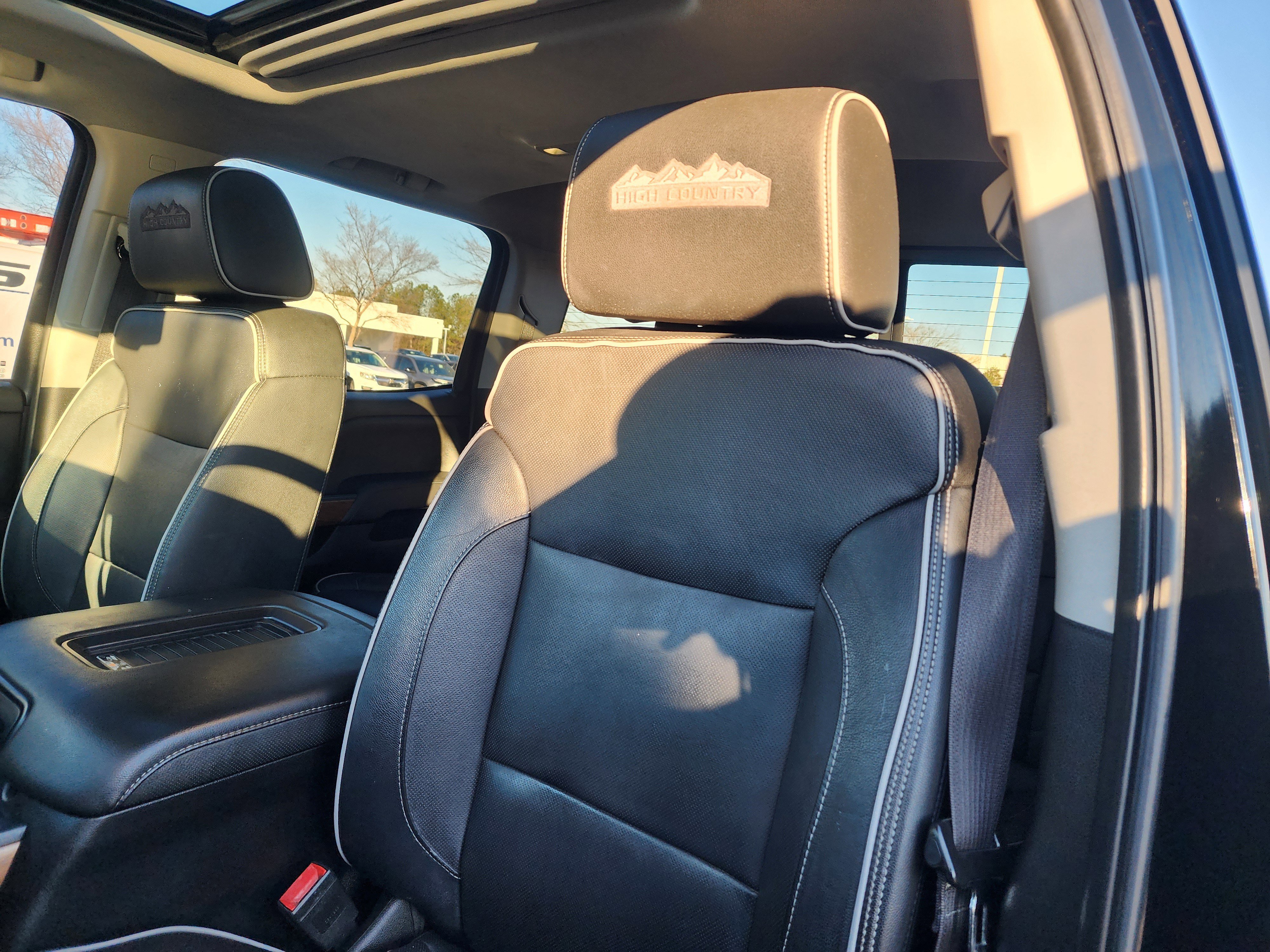 Used 2019 Chevrolet Silverado 2500 High Country w/ Duramax Plus Package image 23