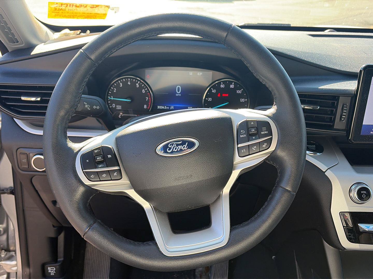 Used 2023 Ford Explorer XLT AWD/4WD image 5