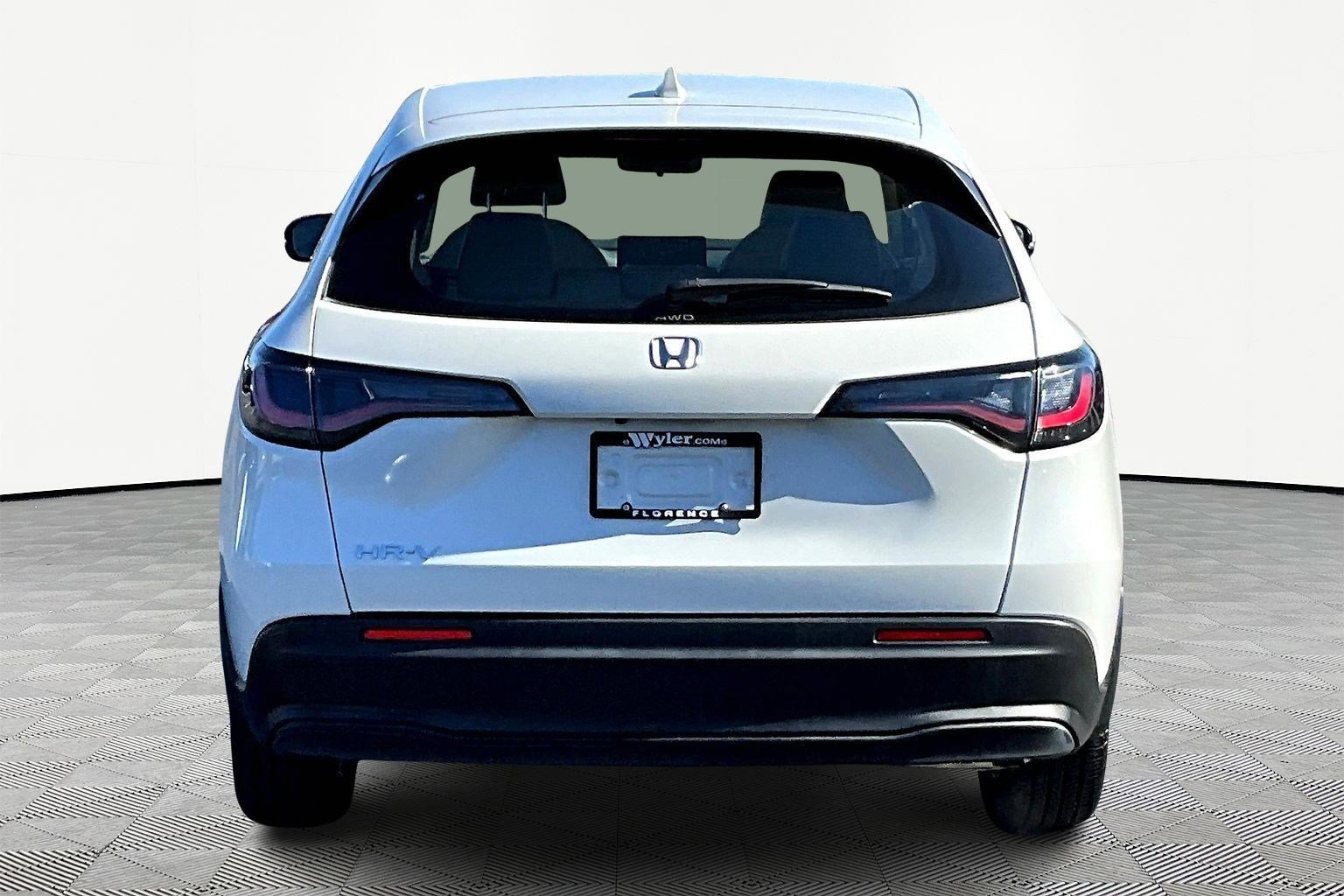 Used 2024 Honda HR-V LX image 5