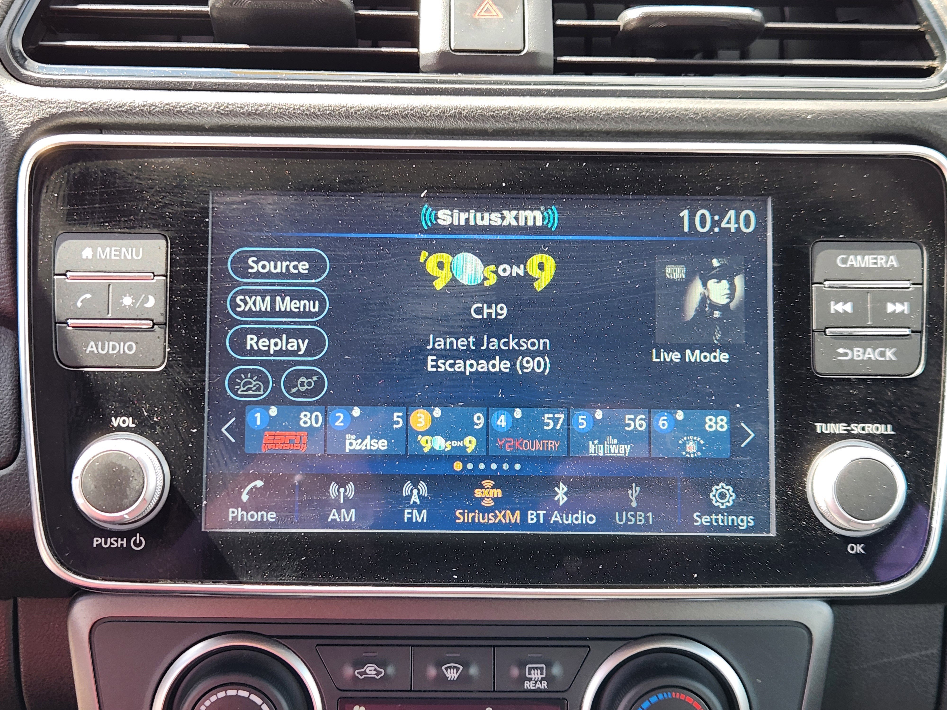 Used 2024 Nissan Leaf S image 11