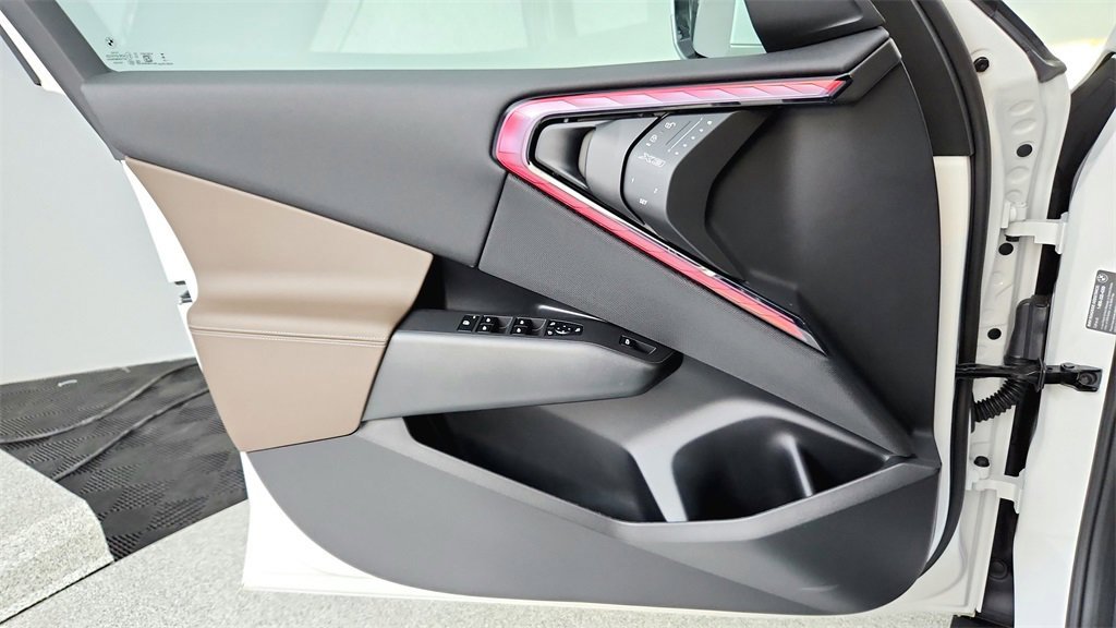 Used 2025 BMW X3 xDrive30i w/ Convenience Package image 45