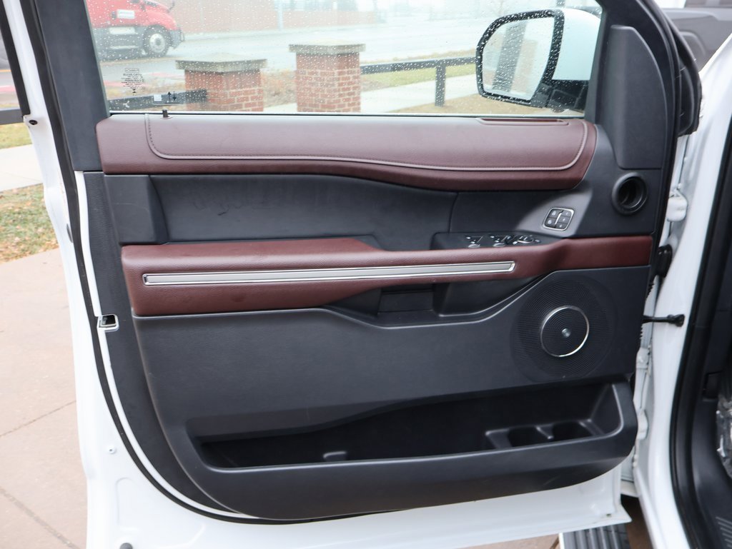Used 2024 Ford Expedition Max Limited image 27
