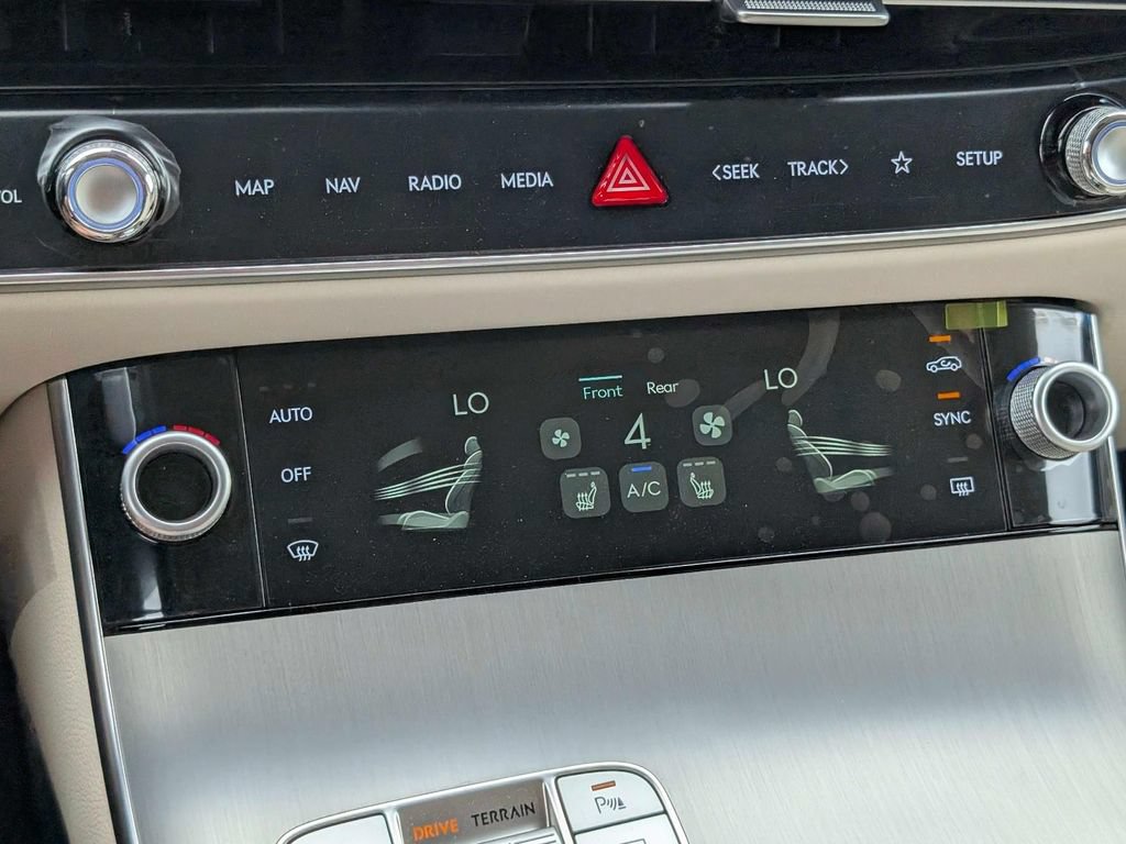 New 2026 Genesis GV70 2.5T Select AWD/4WD image 20