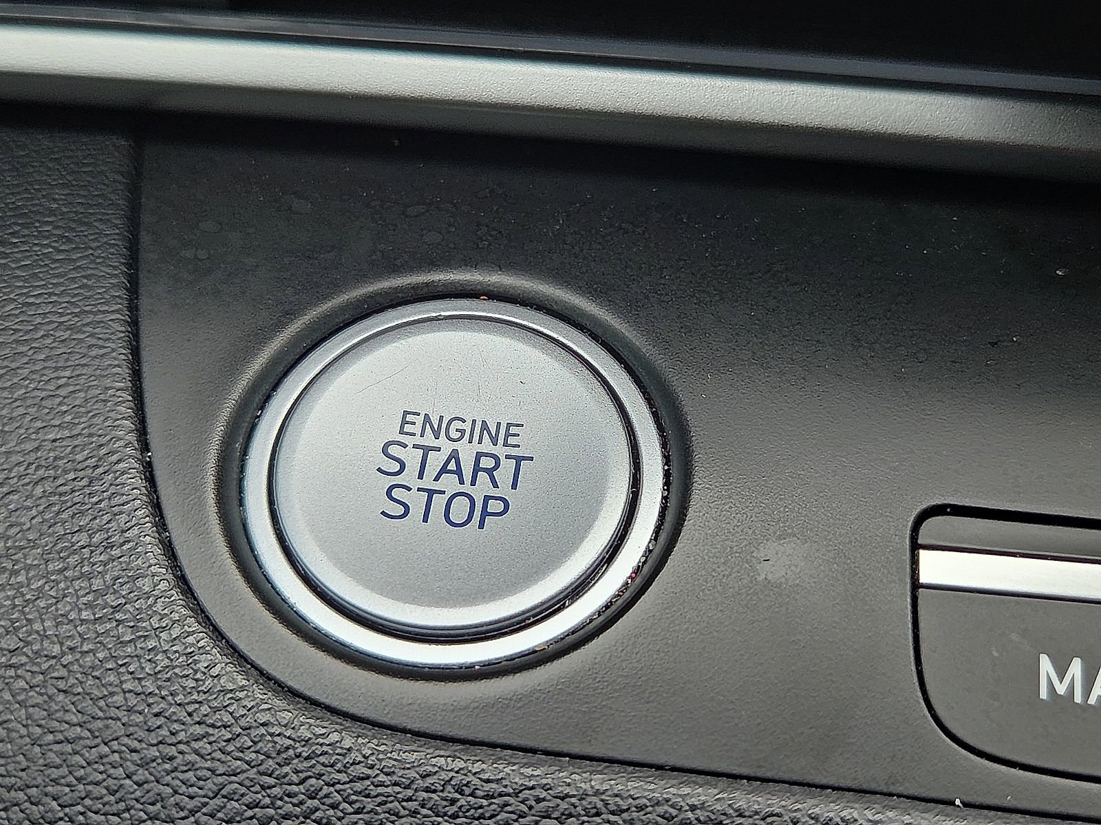 Used 2021 Hyundai Elantra Limited FWD image 20