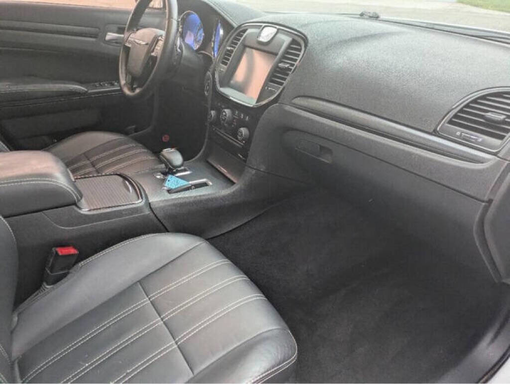 Used 2014 Chrysler 300 S image 13