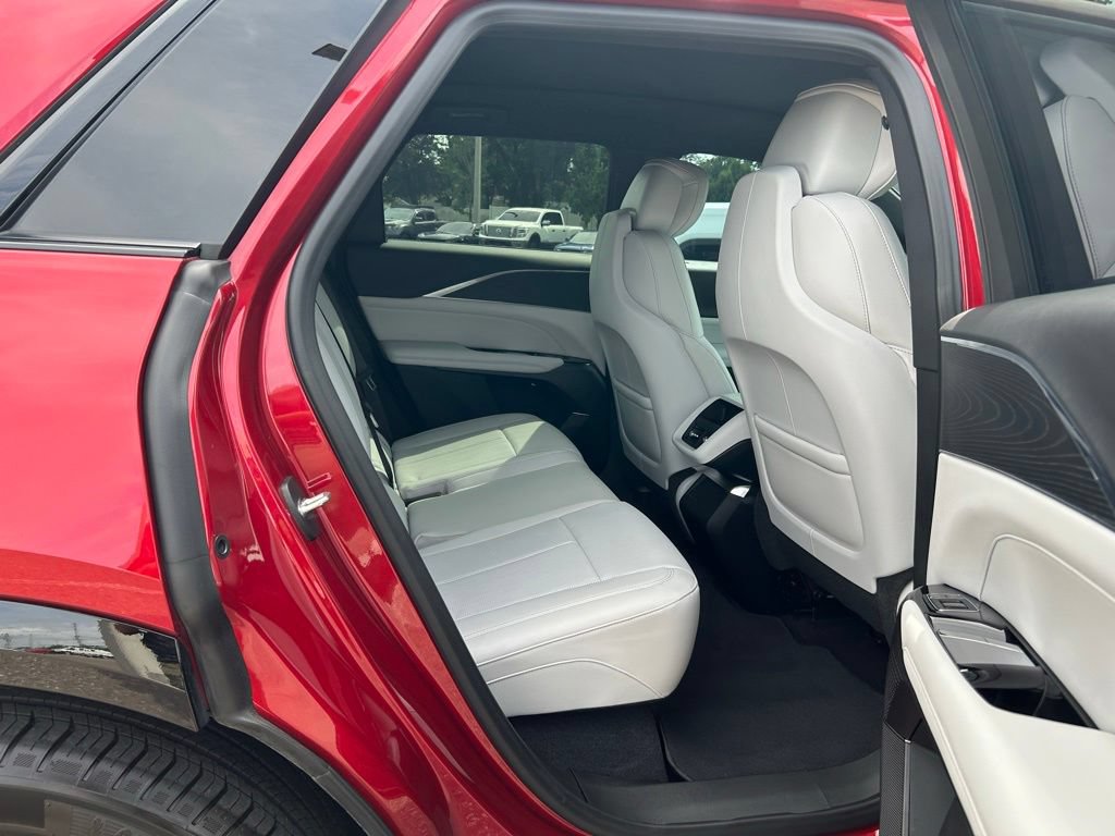 Used 2024 Cadillac Lyriq Sport RWD image 66