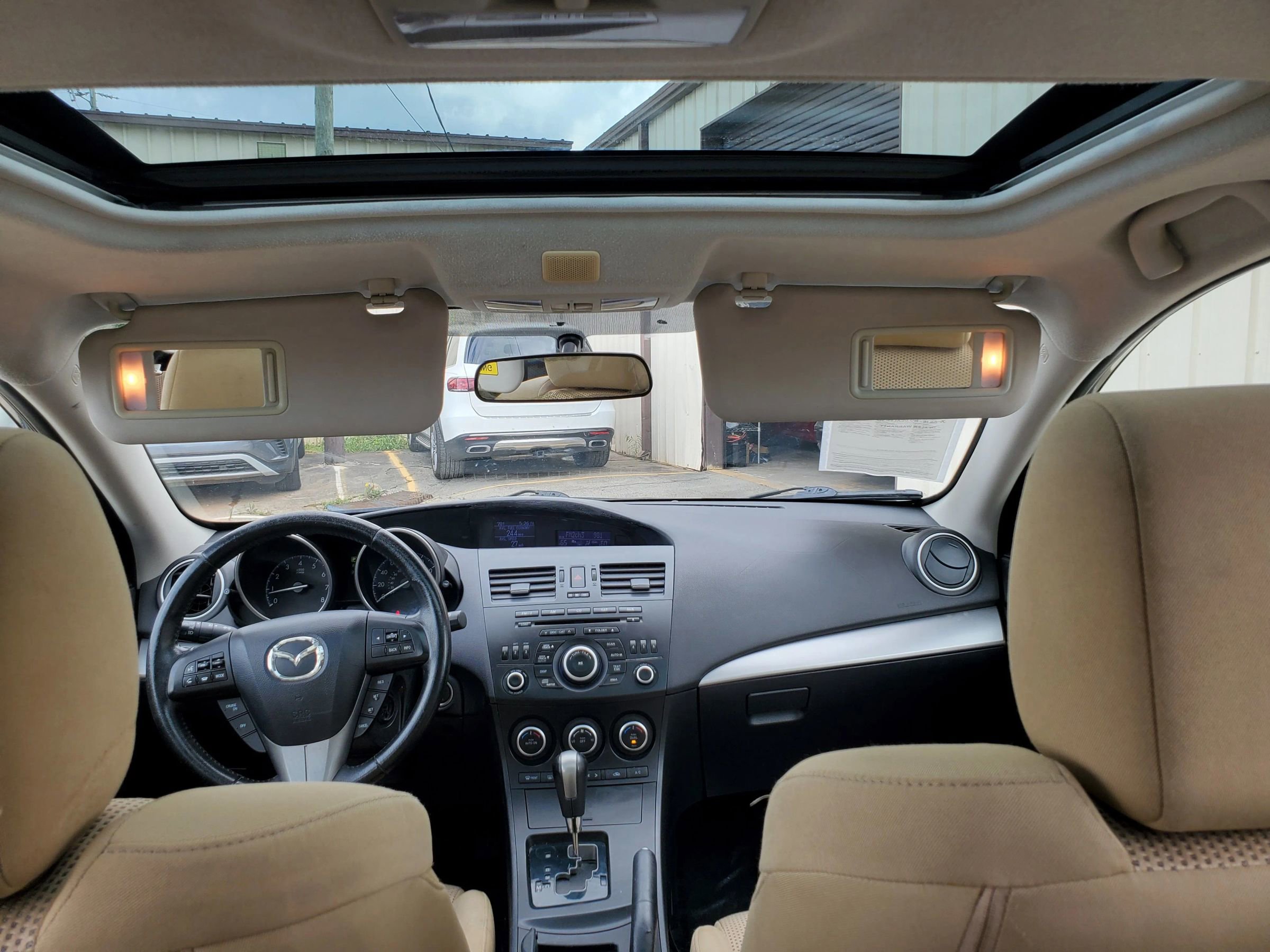 Used 2012 MAZDA MAZDA3 s Touring FWD image 2