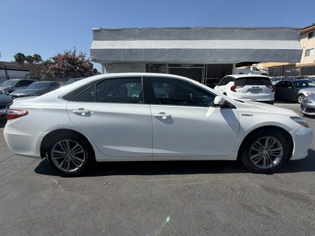 Used 2015 Toyota Camry SE FWD image 1