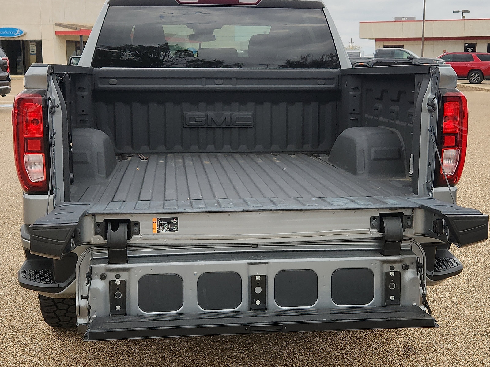 Used 2023 GMC Sierra 1500 Elevation AWD/4WD image 11