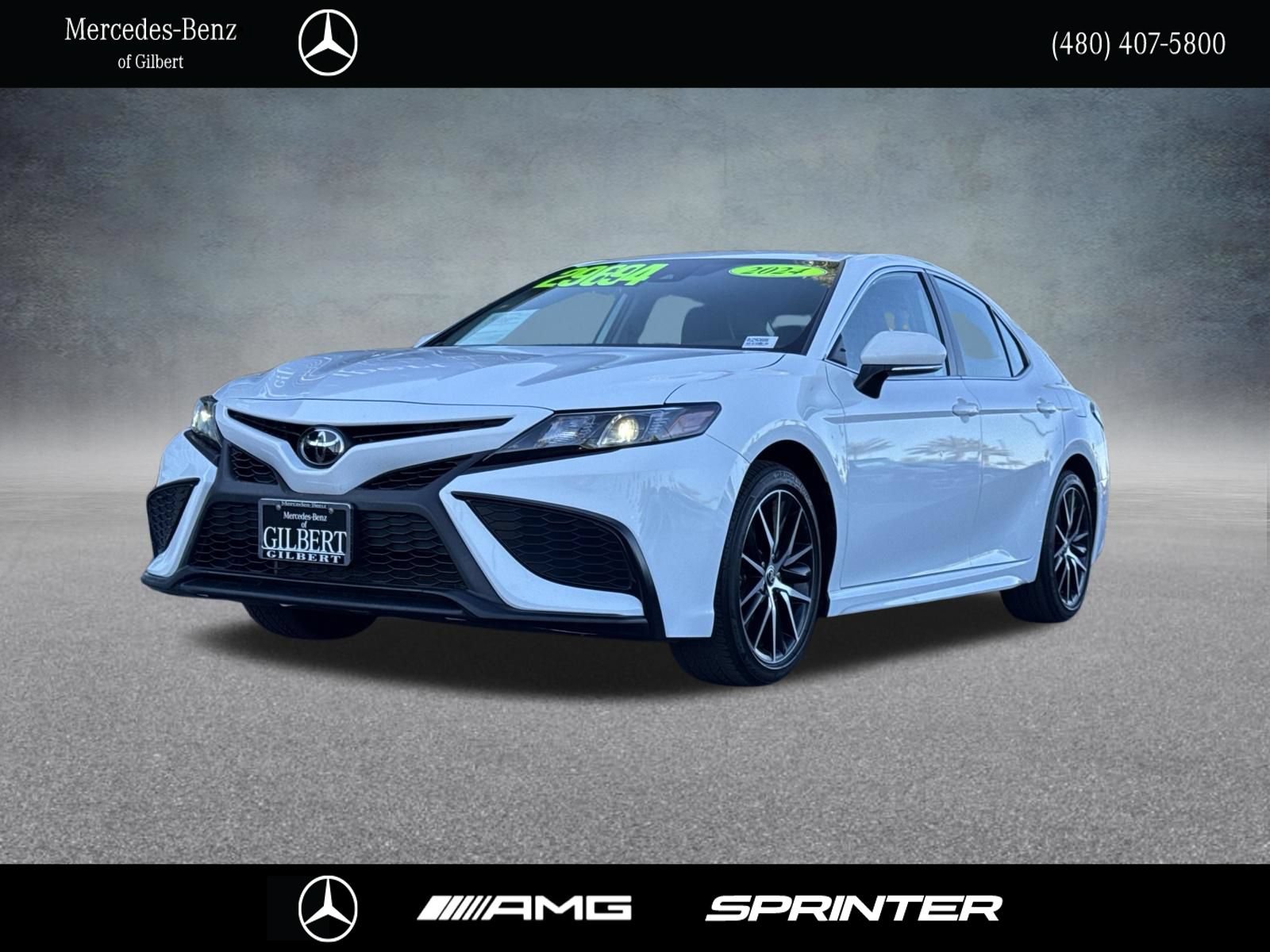 Used 2024 Toyota Camry SE FWD image 1