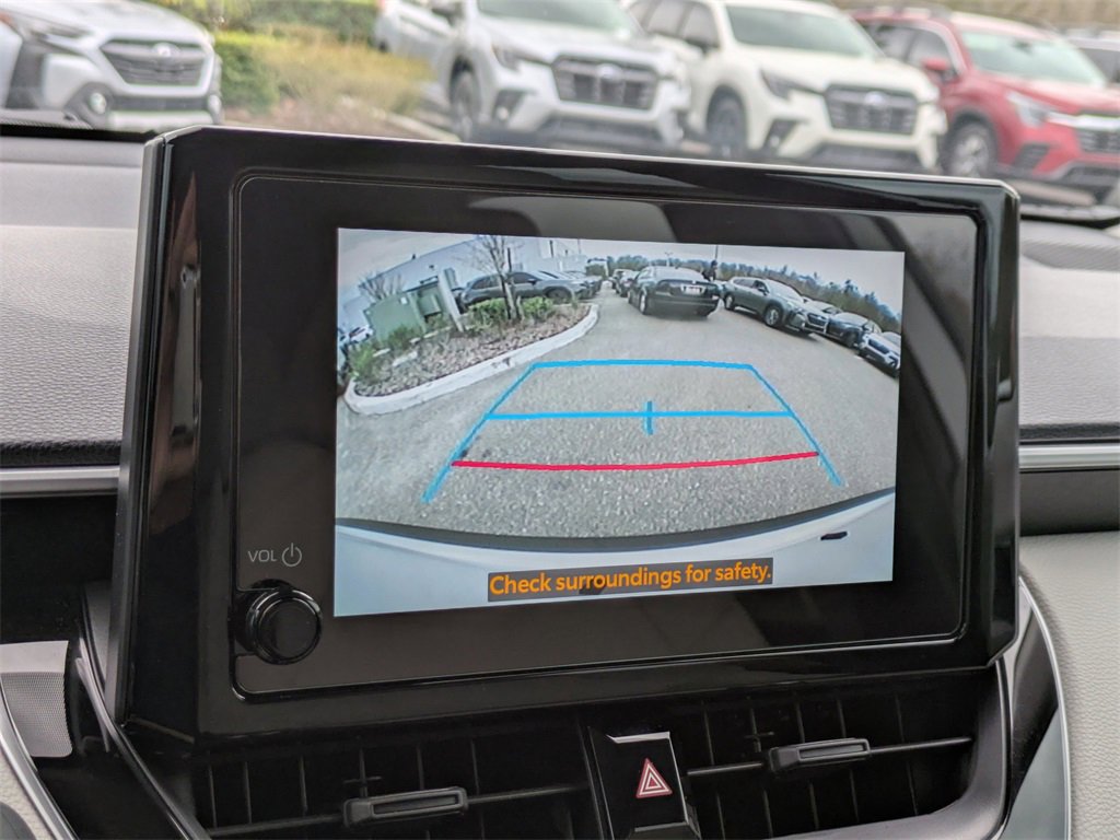 Used 2025 Toyota Corolla Cross L image 18