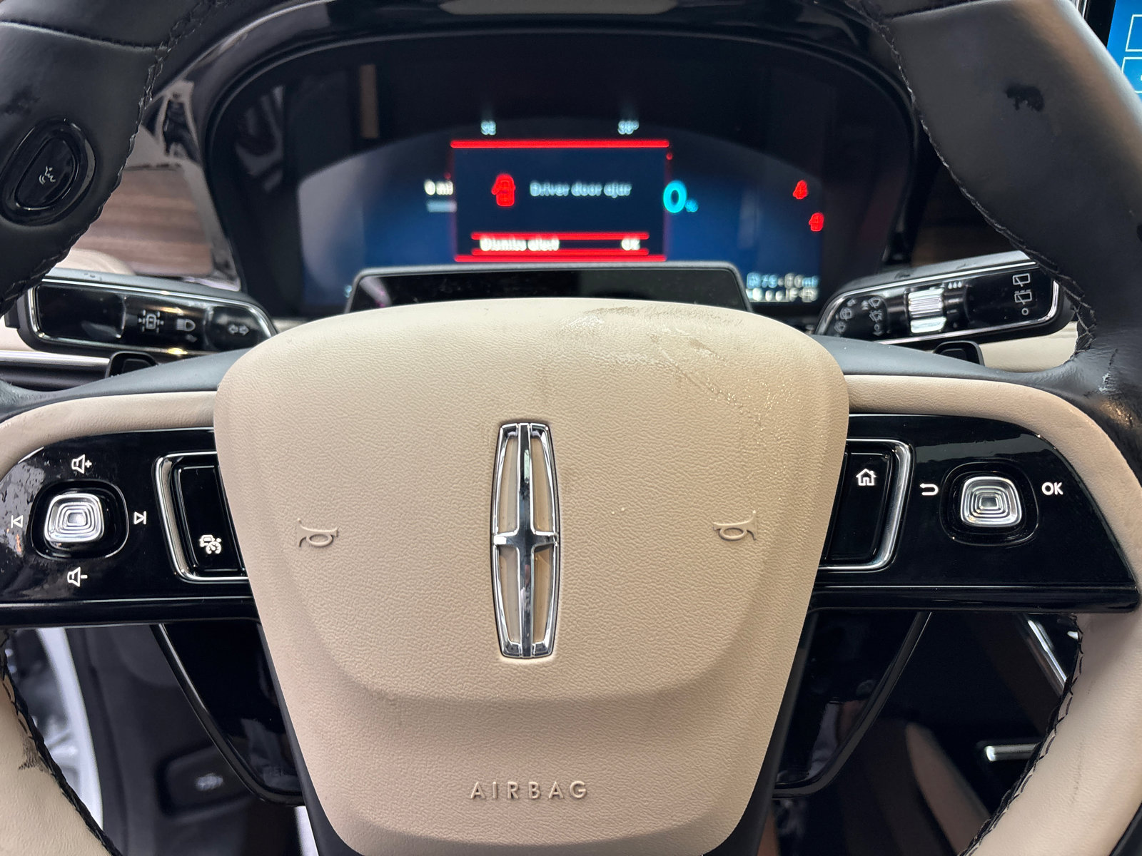 New 2026 Lincoln Corsair Grand Touring image 16