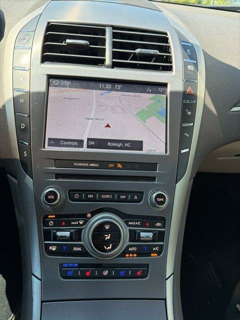 Used 2019 Lincoln MKZ Reserve w/ Luxury Package AWD/4WD image 18
