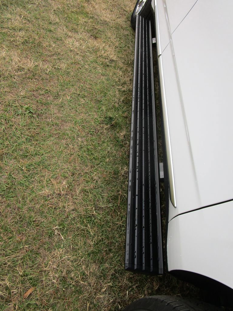 New 2026 GMC Yukon XL Denali w/ Sun & Power Step Package image 17