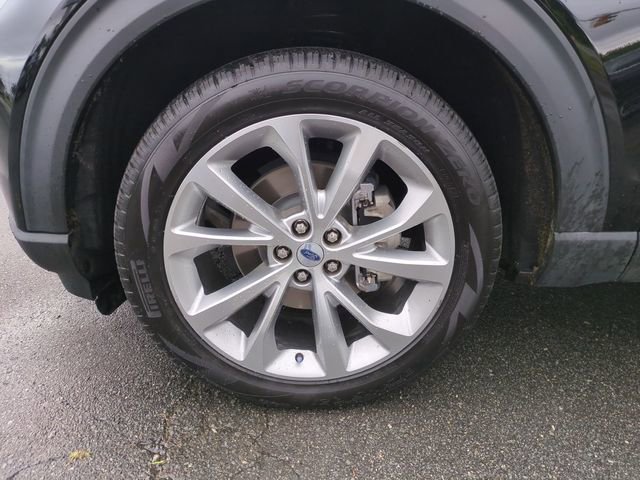 Used 2023 Ford Explorer Platinum w/ Technology Package AWD/4WD image 10