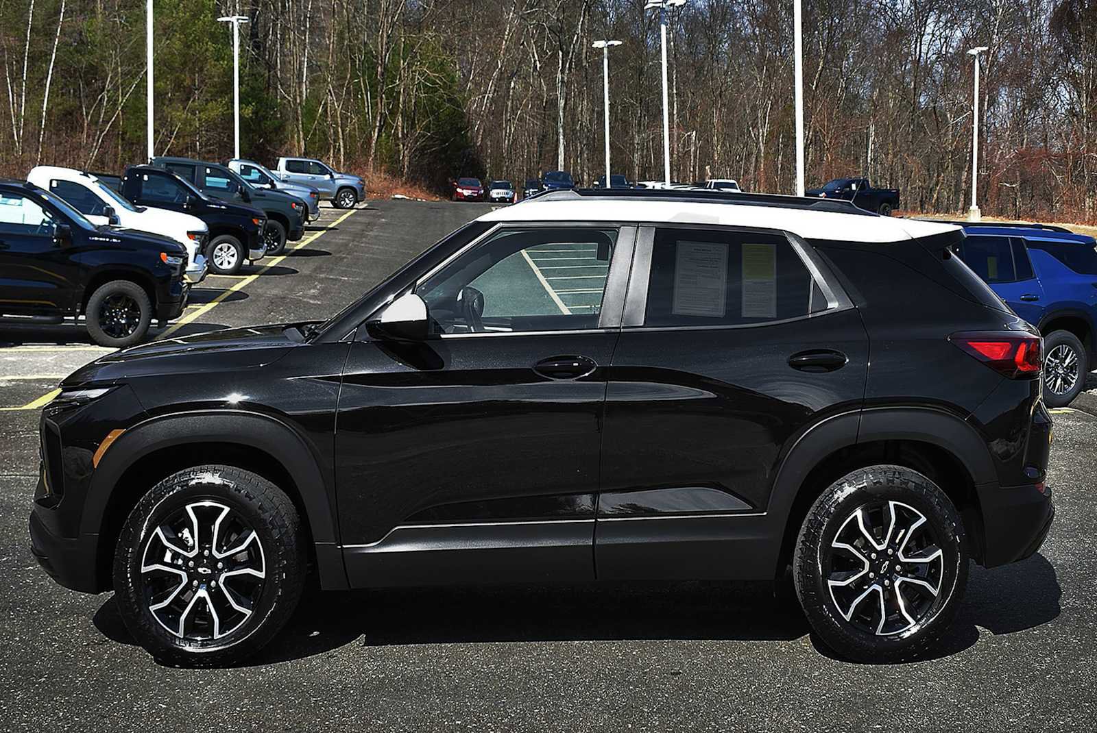 Used 2024 Chevrolet TrailBlazer ACTIV w/ Driver Confidence Package image 4