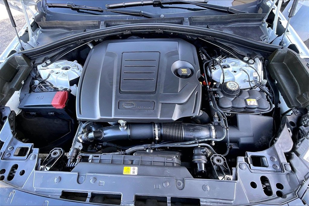 Used 2025 Land Rover Range Rover Velar Dynamic SE image 10