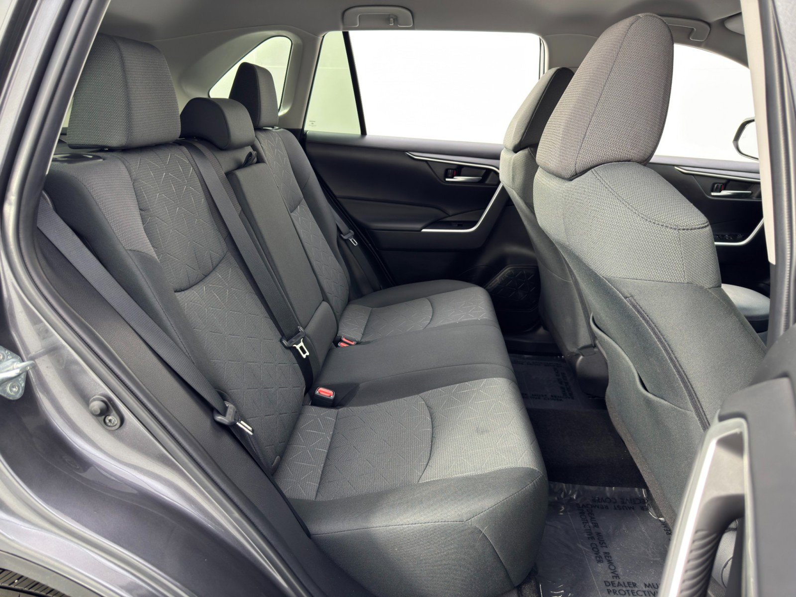 Used 2022 Toyota RAV4 XLE image 34