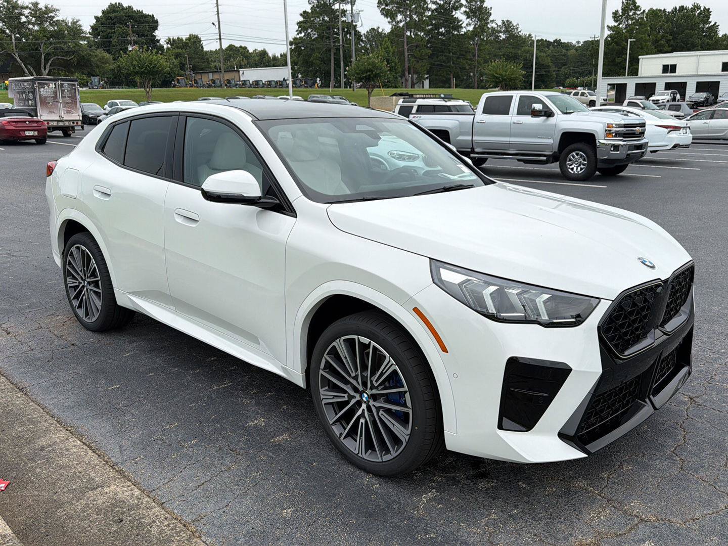 New 2026 BMW X2 xDrive28i w/ Technology Package AWD/4WD image 8