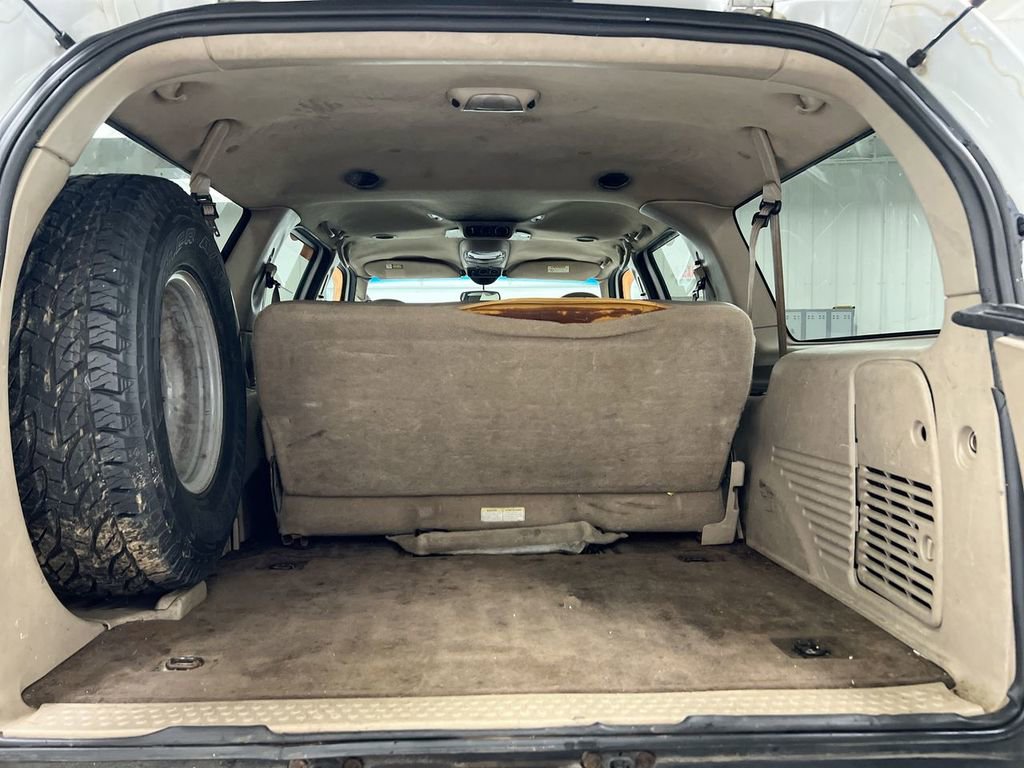 Used 2000 Ford Excursion Limited AWD/4WD image 23