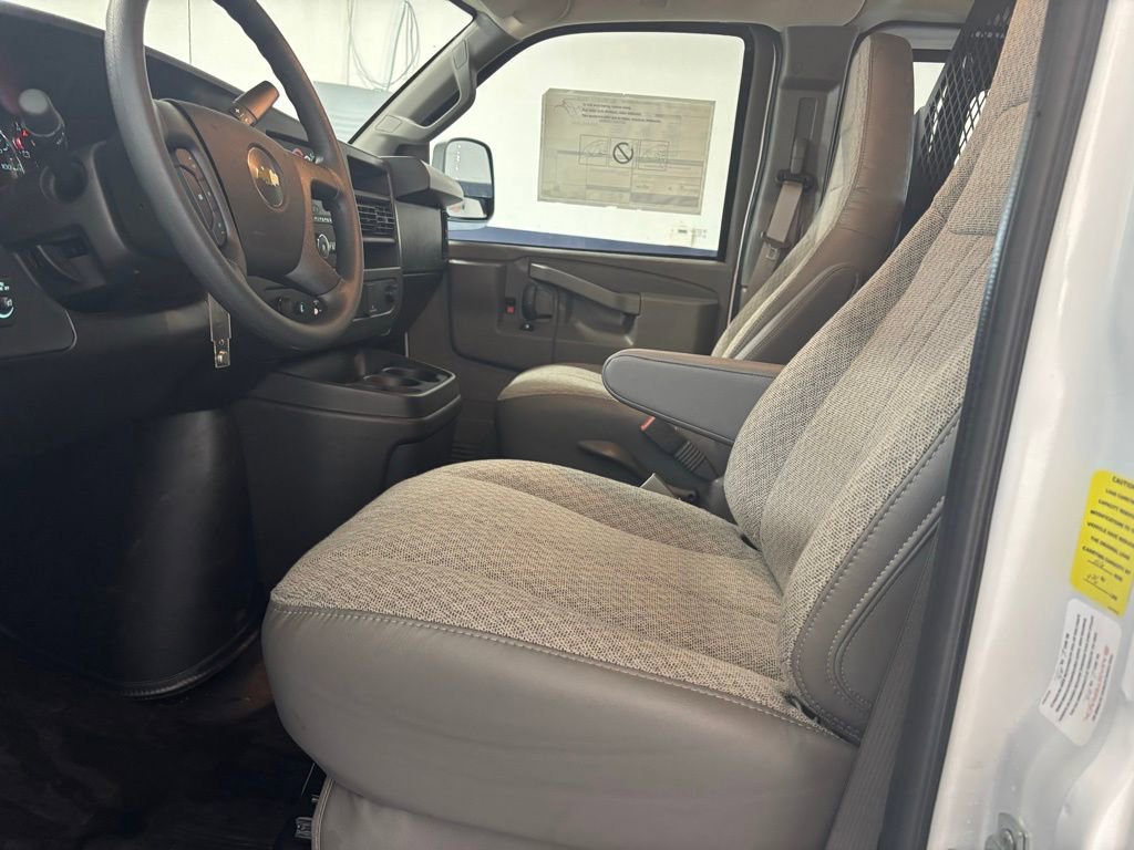 New 2025 Chevrolet Express 2500 Work Van w/ Driver Convenience Package image 36