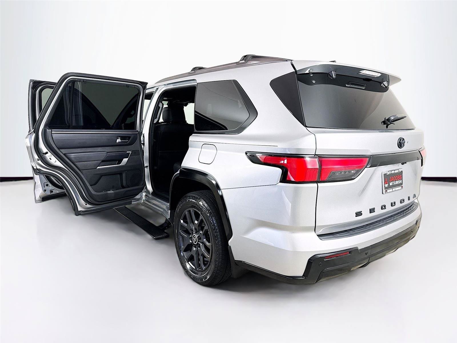 Used 2024 Toyota Sequoia Platinum AWD/4WD image 44