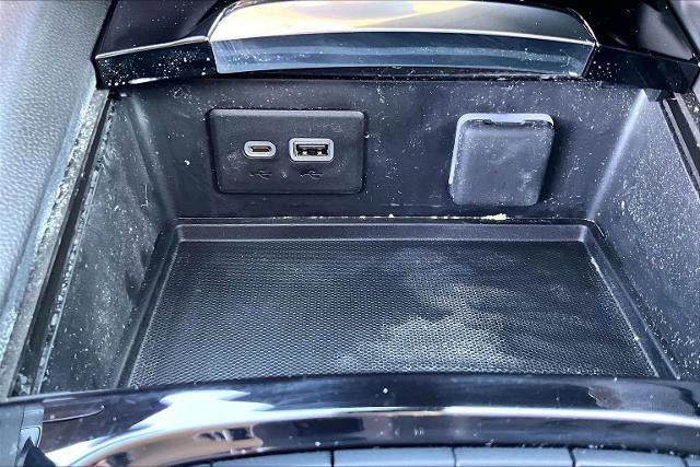 Used 2023 Buick Envision Essence image 16