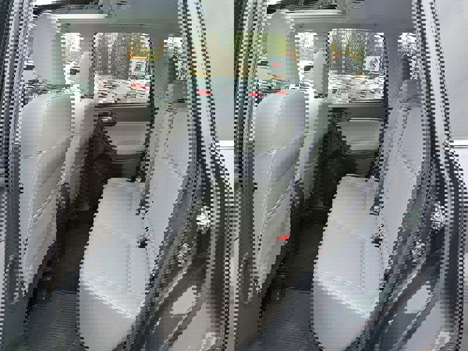 Used 2015 Subaru Forester 2.5i Touring w/ Eyesight & Navigation System image 10