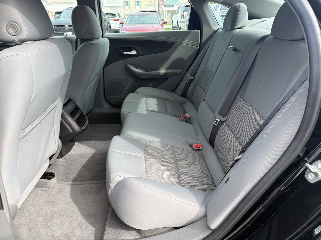 Used 2017 Chevrolet Impala LS FWD image 22