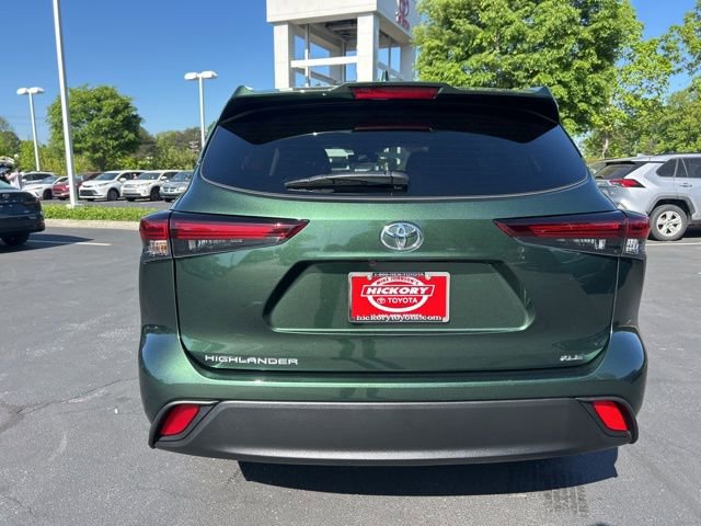 Used 2025 Toyota Highlander XLE image 8