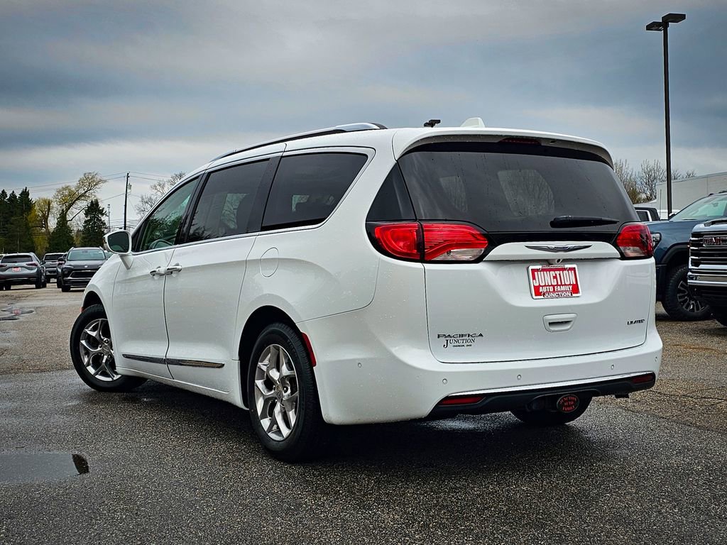 Used 2019 Chrysler Pacifica Limited FWD image 5