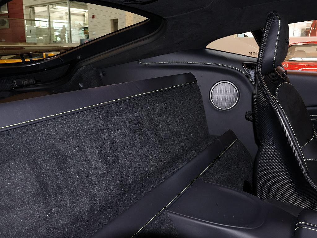 Used 2023 Aston Martin V12 Vantage RWD image 26