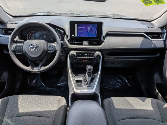 Used 2025 Toyota RAV4 XLE FWD image 15