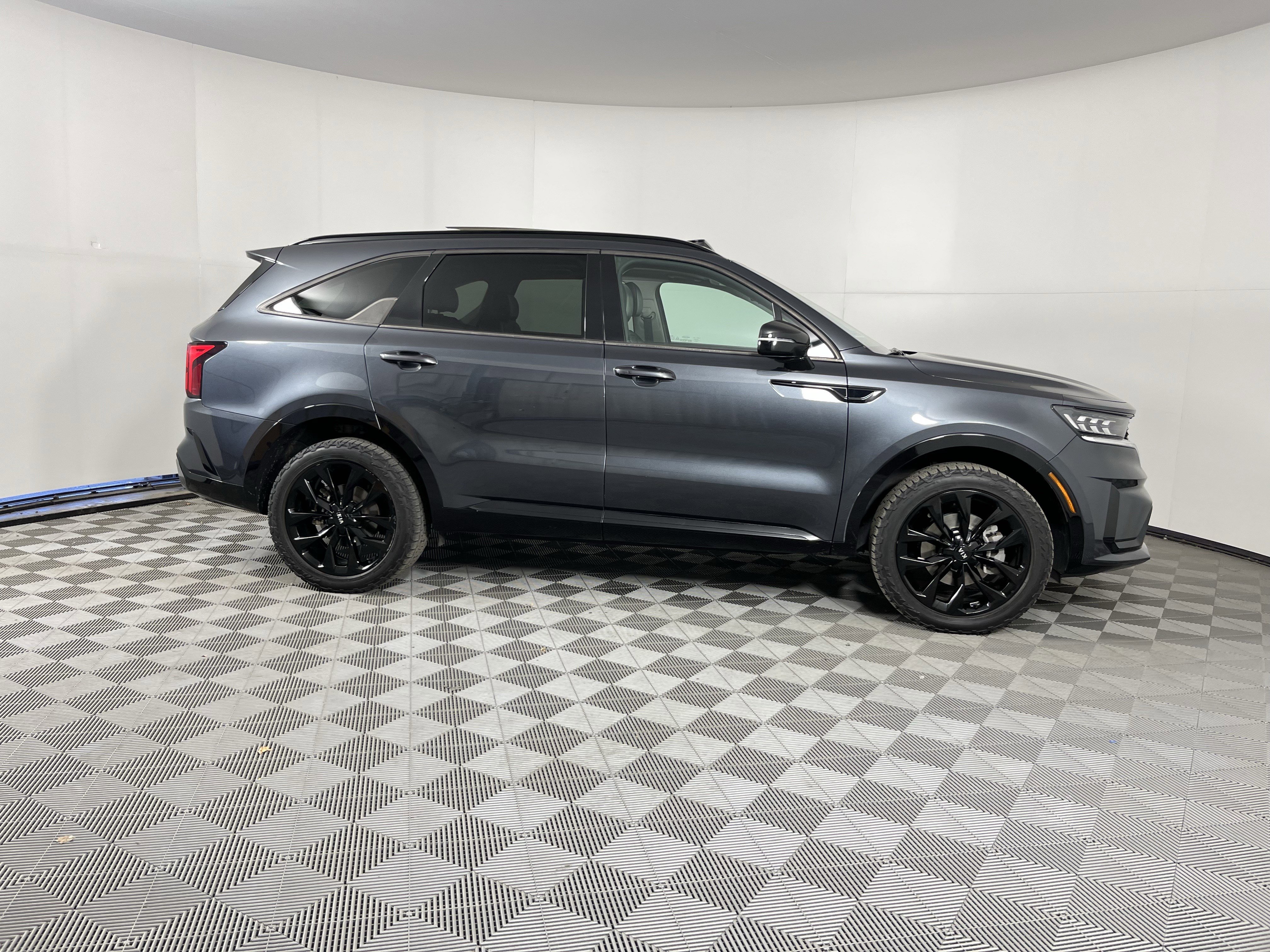 Used 2021 Kia Sorento SX image 6