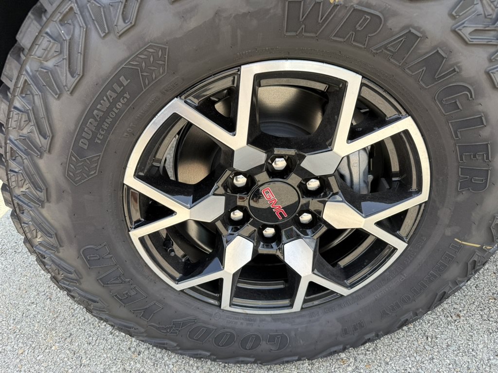 New 2026 GMC Canyon AT4X AWD/4WD image 9