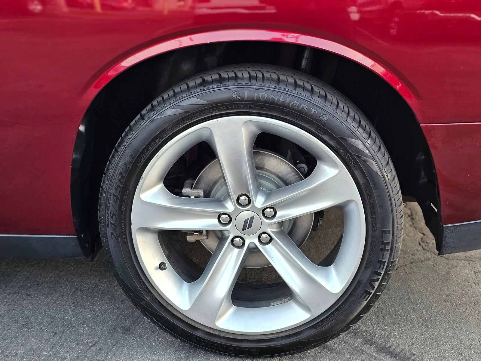 Used 2018 Dodge Challenger R/T image 9