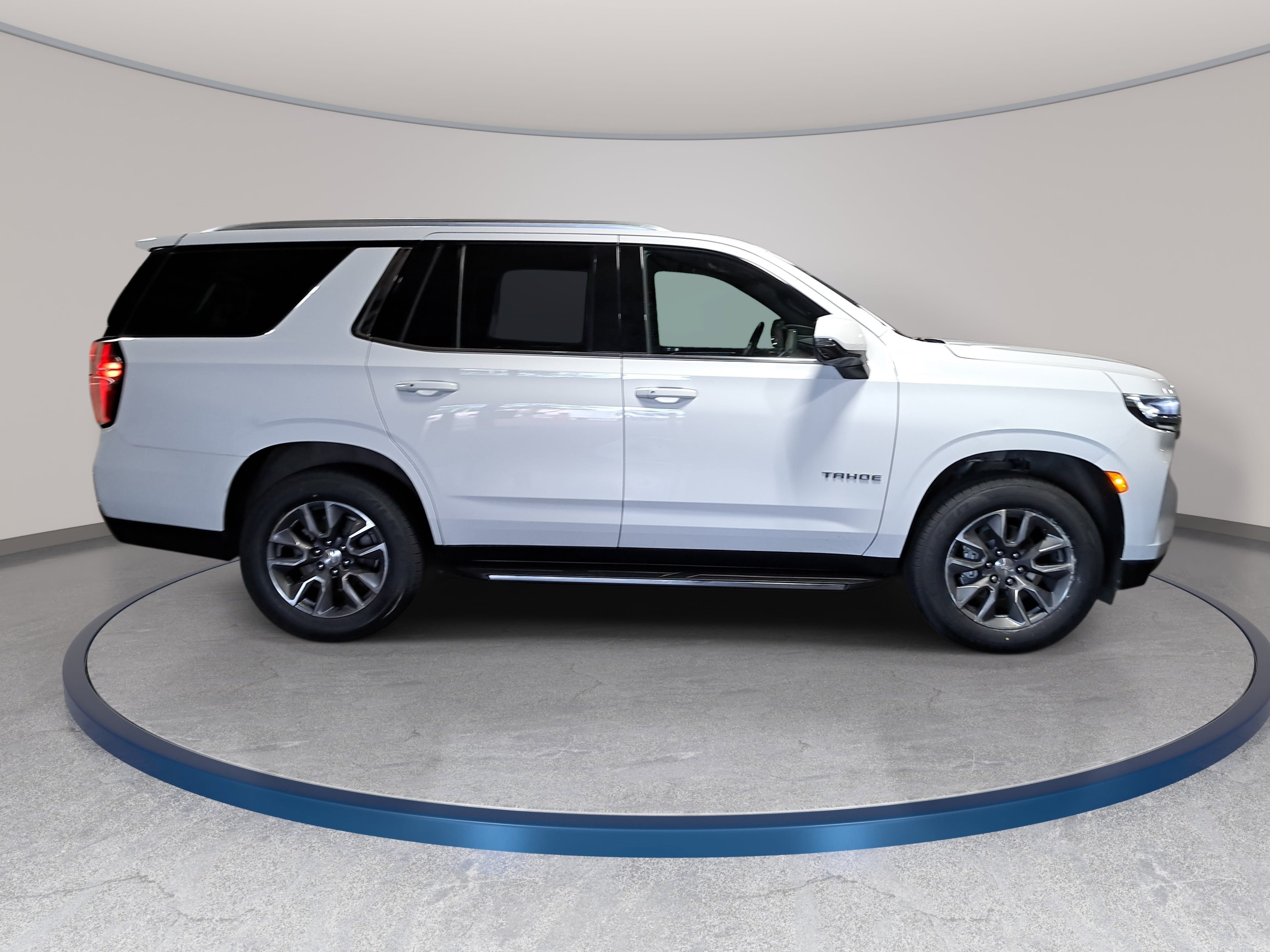 Used 2021 Chevrolet Tahoe LT w/ LT Signature Package AWD/4WD image 4