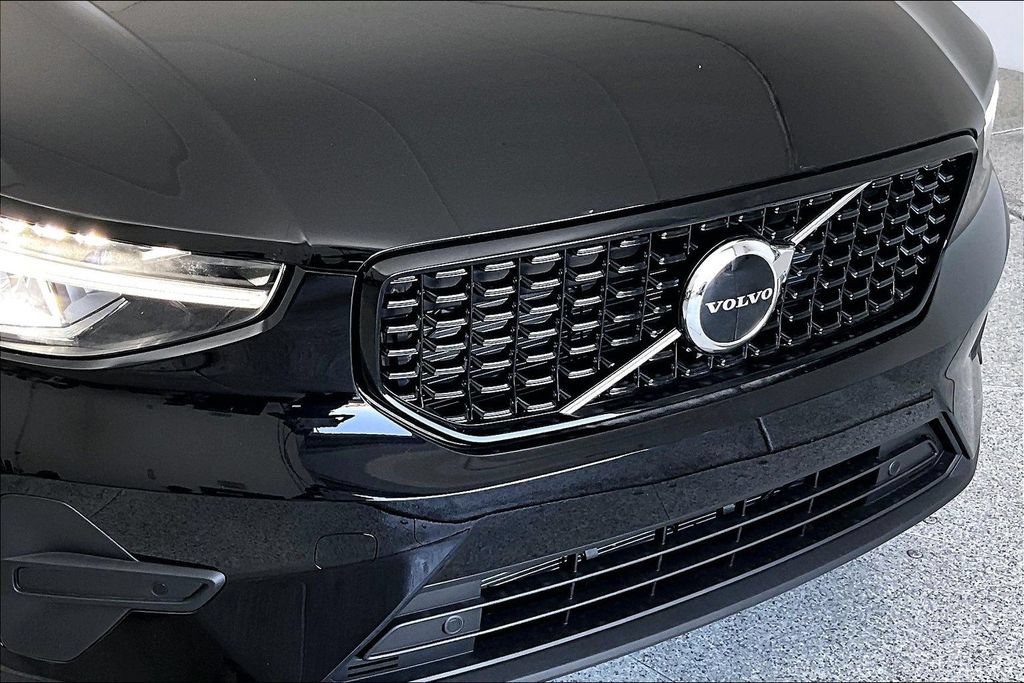 New 2026 Volvo XC40 B5 Core w/ Protection Package Premier AWD/4WD image 29