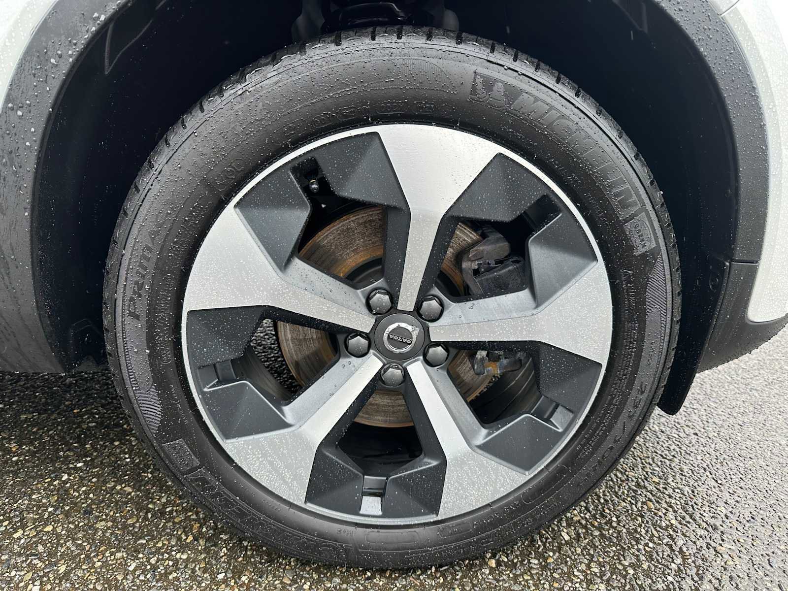 Used 2025 Volvo XC40 B5 Core w/ Protection Package Premier image 9