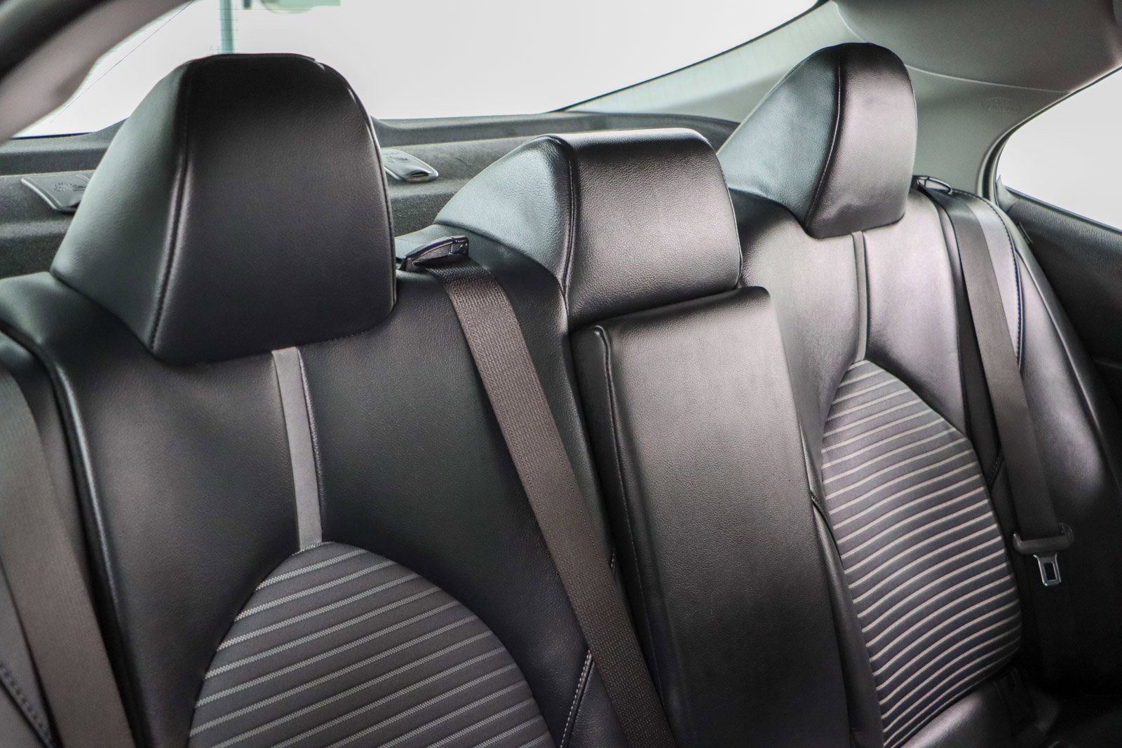 Used 2024 Toyota Camry SE w/ Cold Weather Package FWD image 27