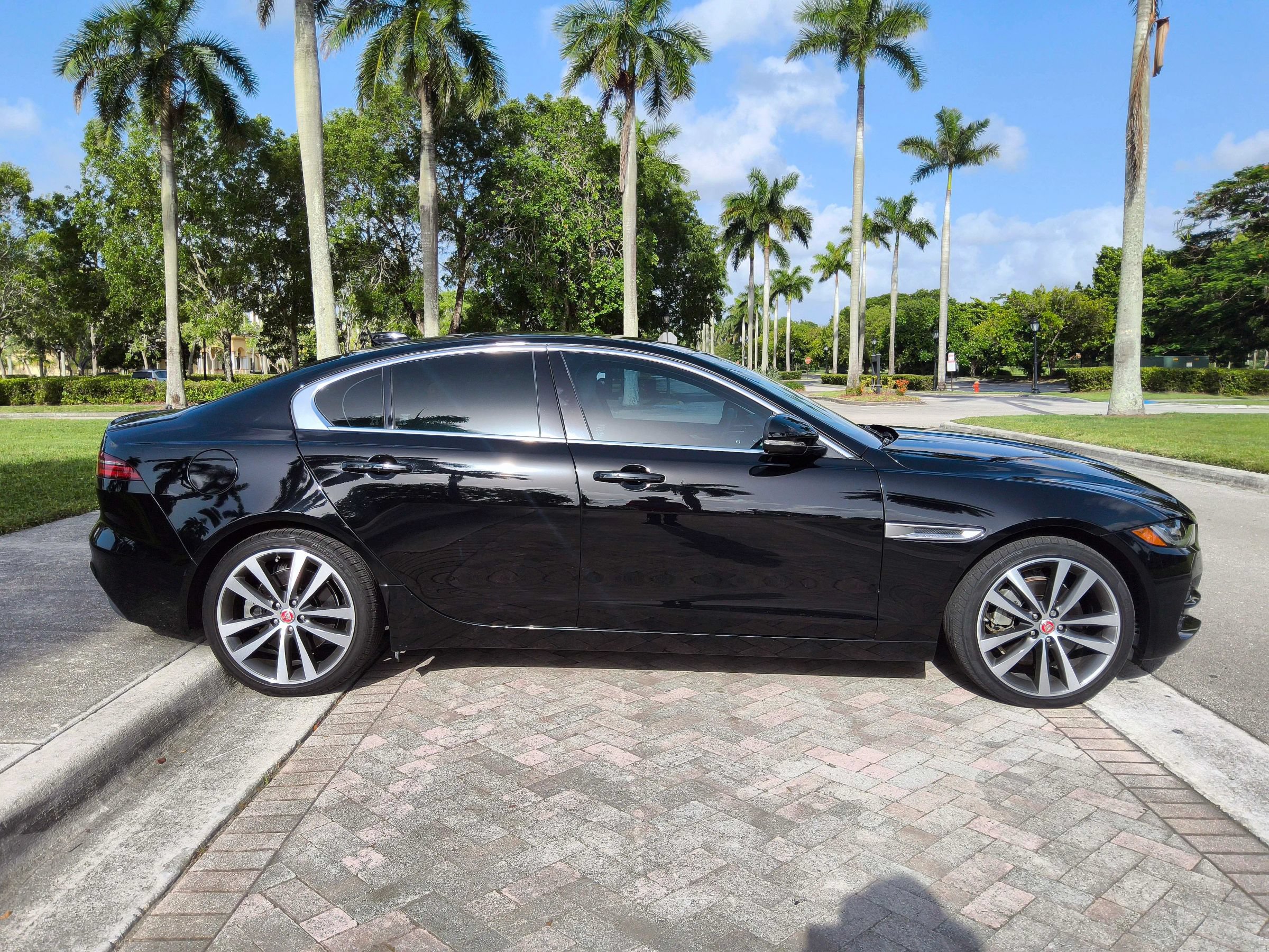 Used 2020 Jaguar XE S AWD/4WD image 21