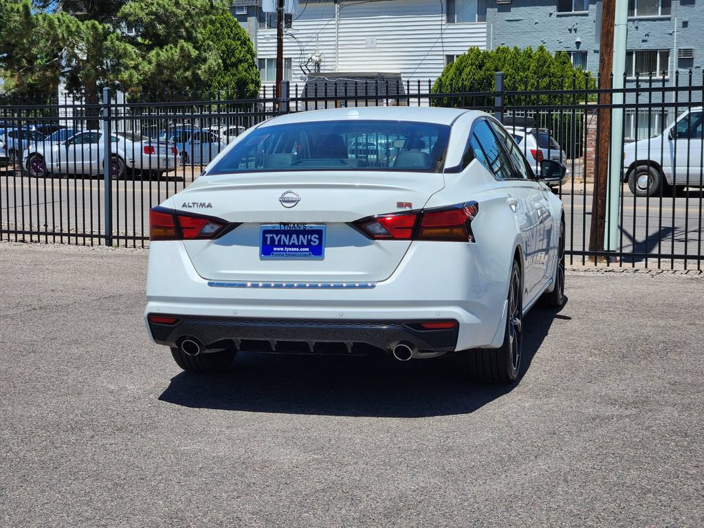 Used 2023 Nissan Altima 2.5 SR w/ SR Premium Package FWD image 7