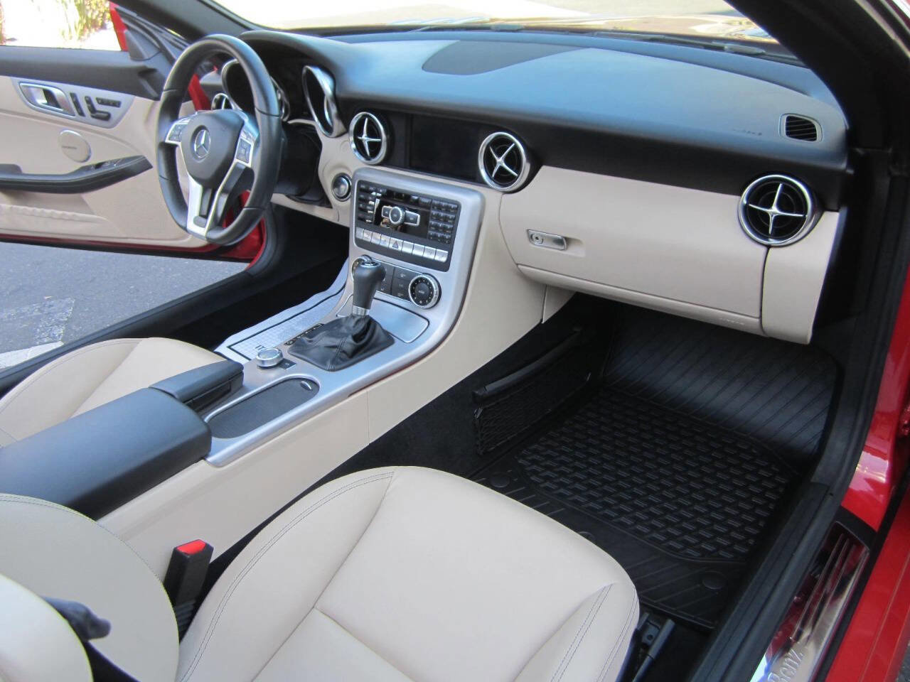Used 2014 Mercedes-Benz SLK 250 image 23