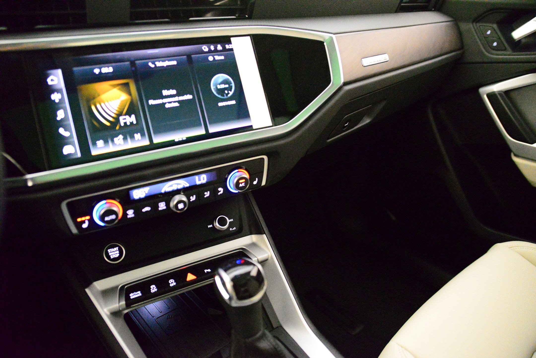 New 2025 Audi Q3 2.0T Premium w/ Convenience Package image 26