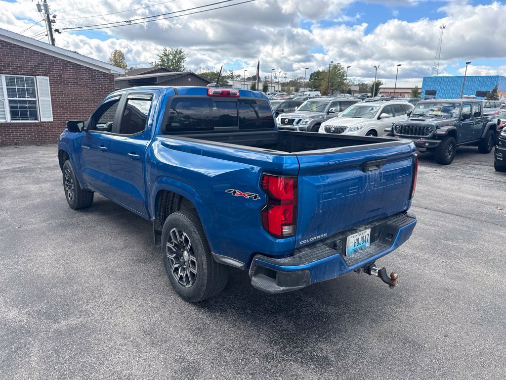 Used 2023 Chevrolet Colorado LT w/ LT Convenience Package III AWD/4WD image 4