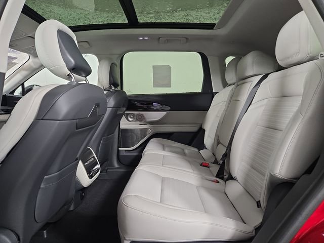 New 2026 Lincoln Nautilus Reserve image 9