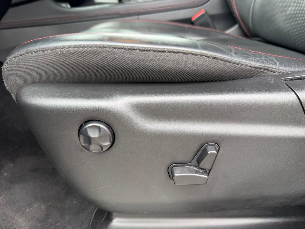 Used 2025 Dodge Durango GT image 17