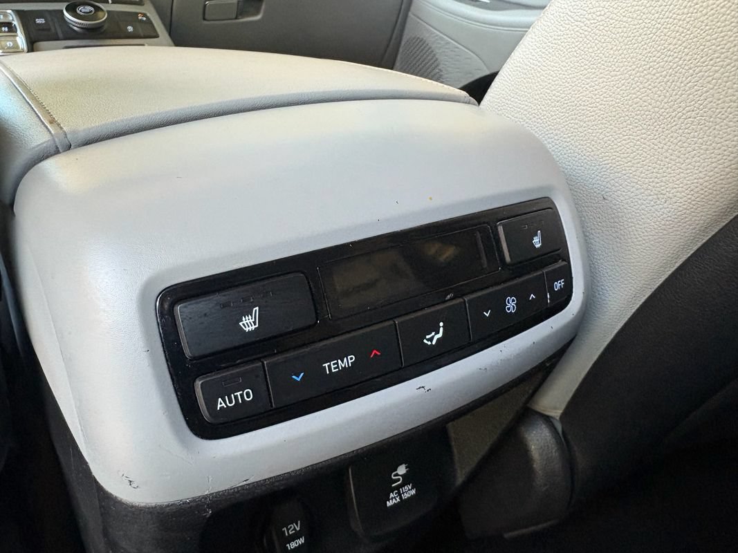 Used 2022 Hyundai Palisade SEL w/ 8P Bench Seat Package FWD image 22